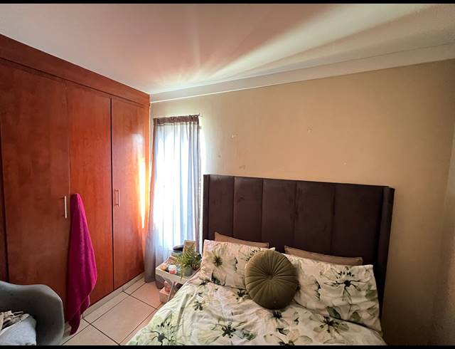 2 BEDROOM APARTMENT FOR SALE IN SONHEUWEL